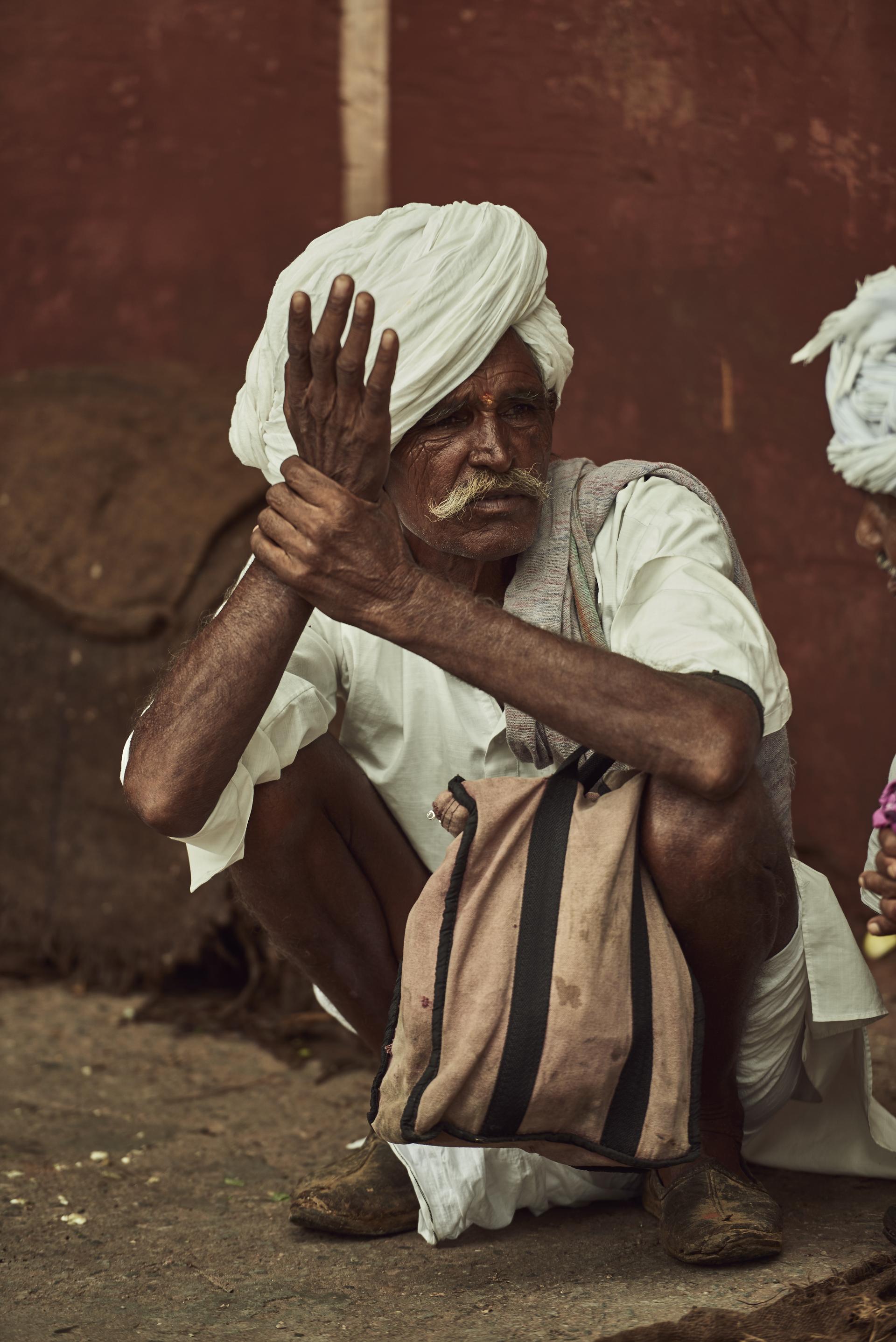 India — Homme turban blanc